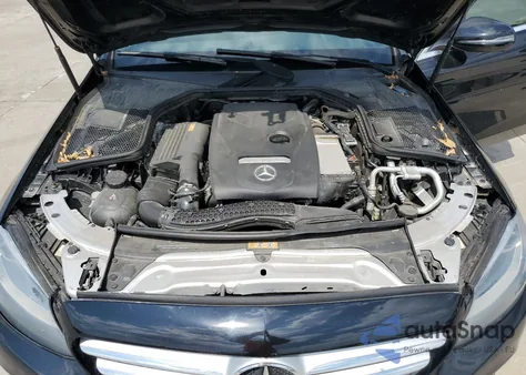 2018 Mercedes-Benz C 300 from USA, damaged, VIN 55SWF4JB2JU274043